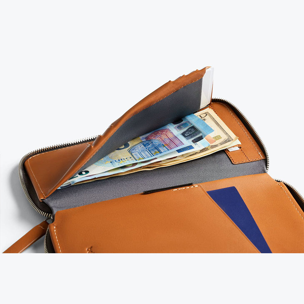 bellroy-travel-folio-second-edition-caramel