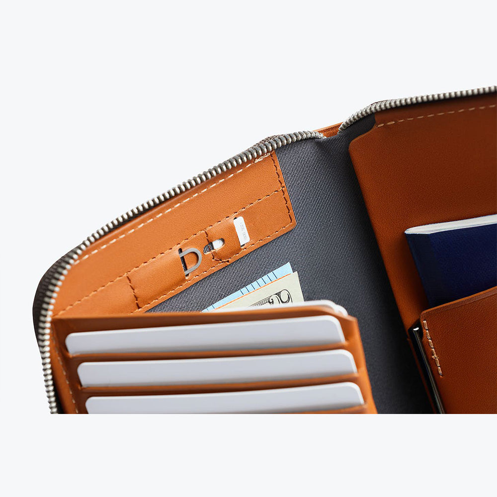 bellroy-travel-folio-second-edition-caramel