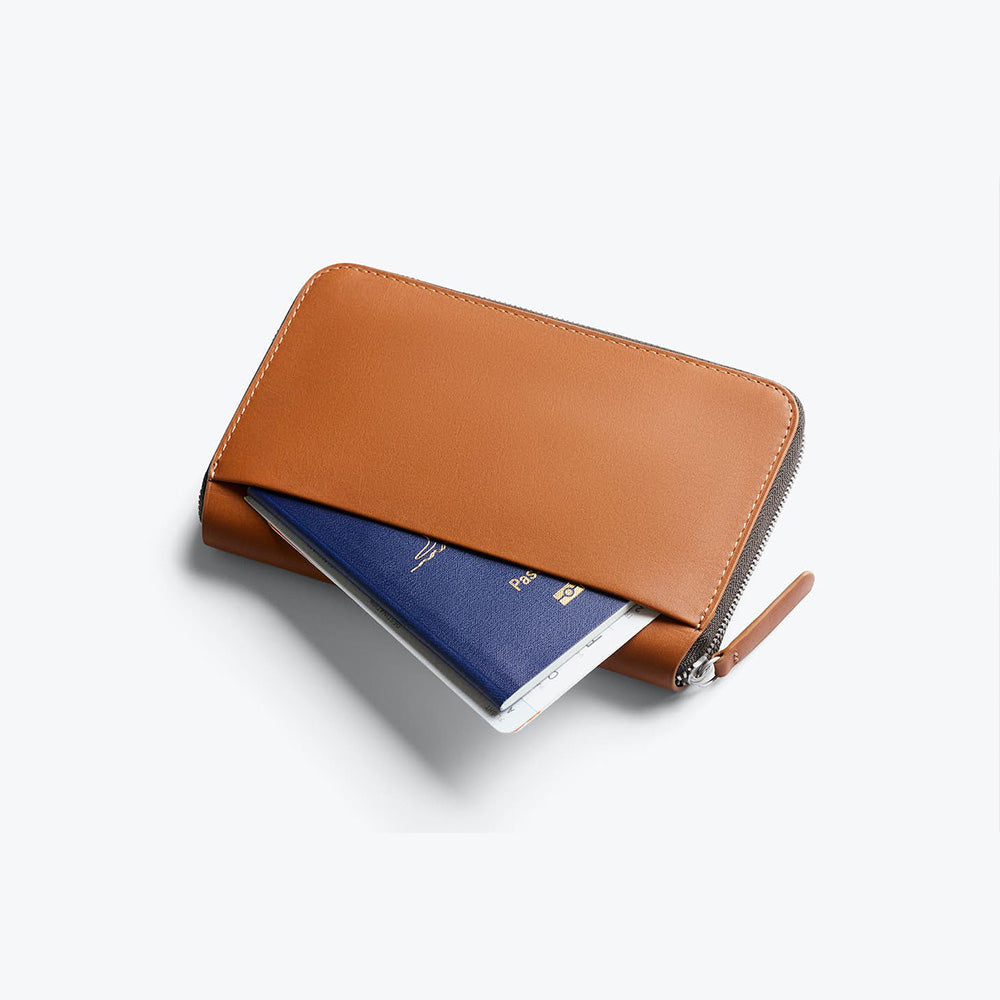bellroy-travel-folio-second-edition-caramel
