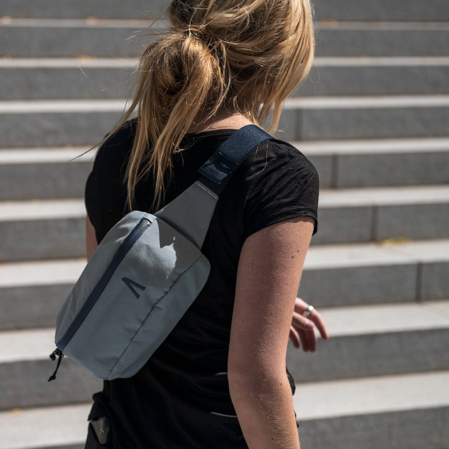Rennen Recycled Crossbody Pack 2.5L - Storming Gravity