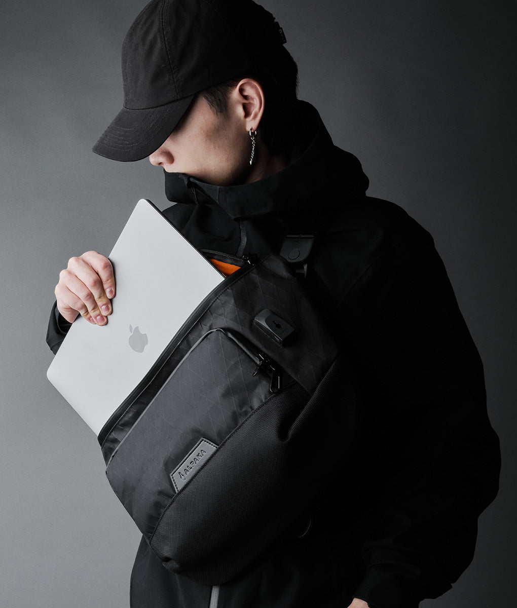 Alpaka Bravo Sling Max Limited Edition Black V2 - Storming Gravity