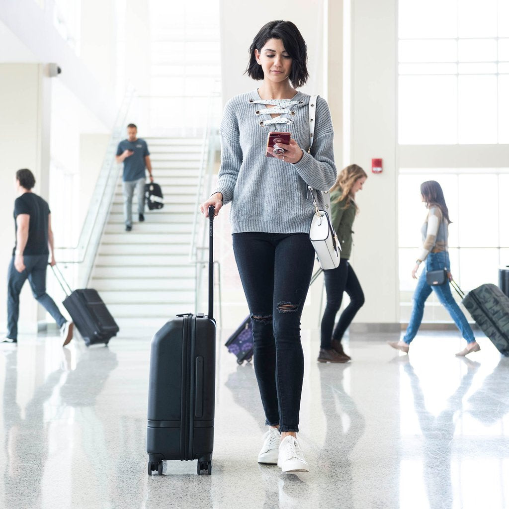 nomatic-luggage-carry-on-classic