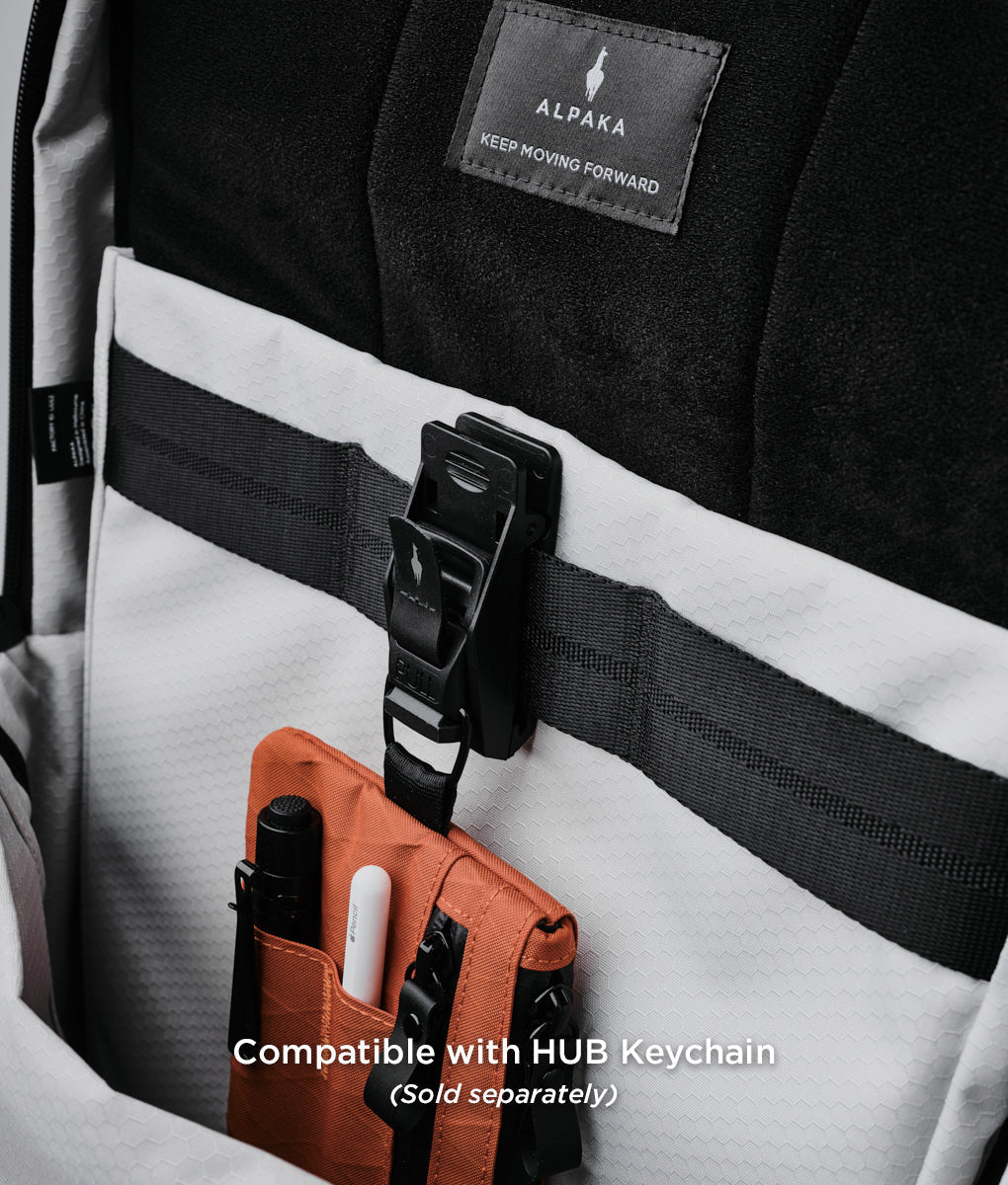 alpaka-zip-clutch-cayenne
