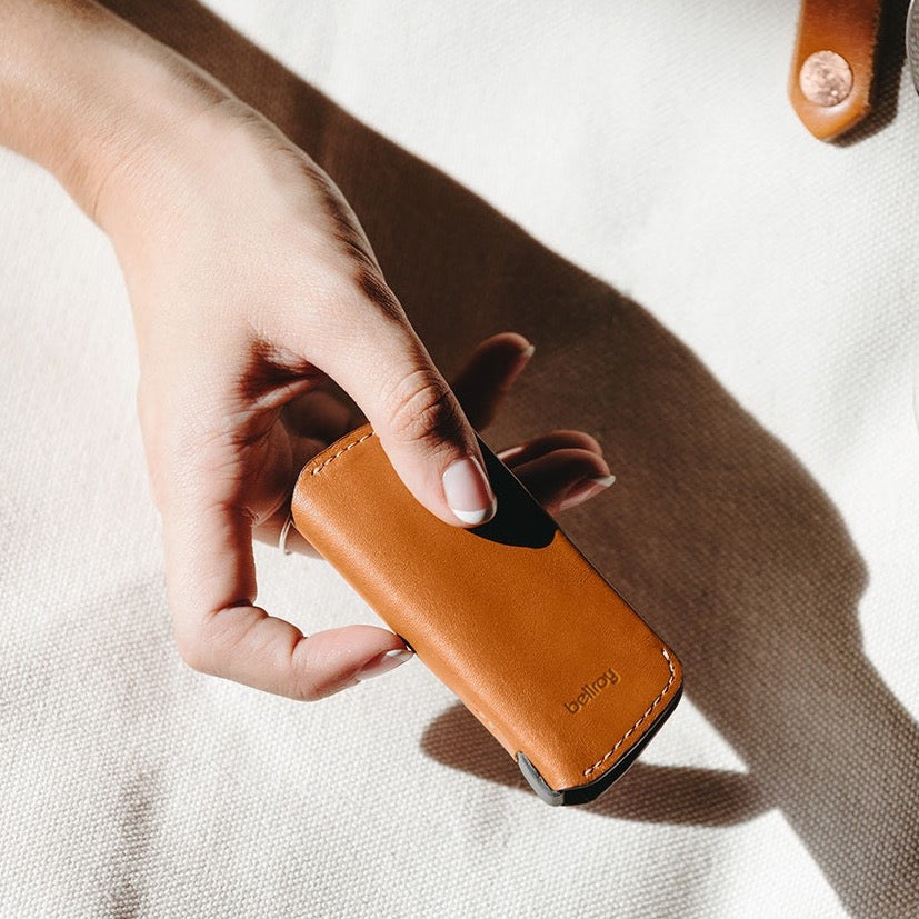 bellroy-key-cover-caramel