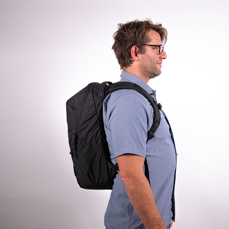 Evergoods Civic Half Zip 22L (CHZ) - Solution Black - Storming Gravity