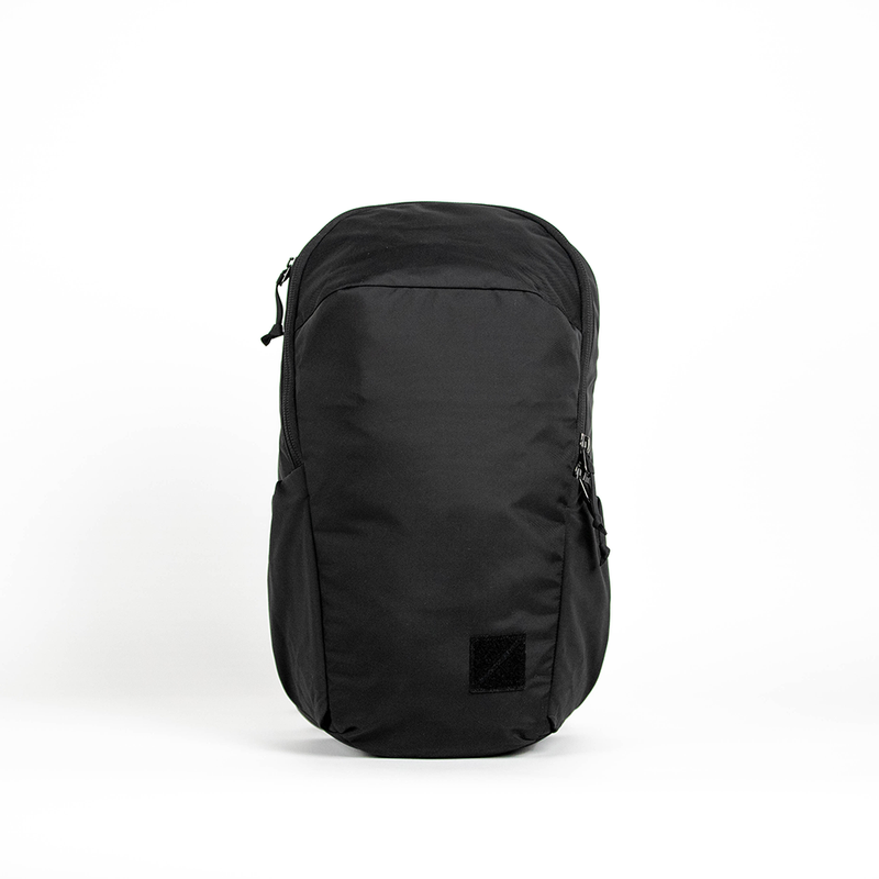 Evergoods Civic Half Zip 22L (CHZ) - Solution Black - Storming Gravity