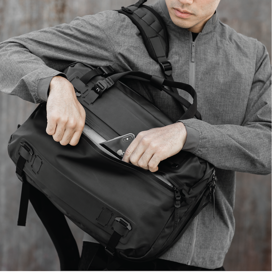 Black Ember Forge-20 | 18L Three way commuter pack - Storming Gravity