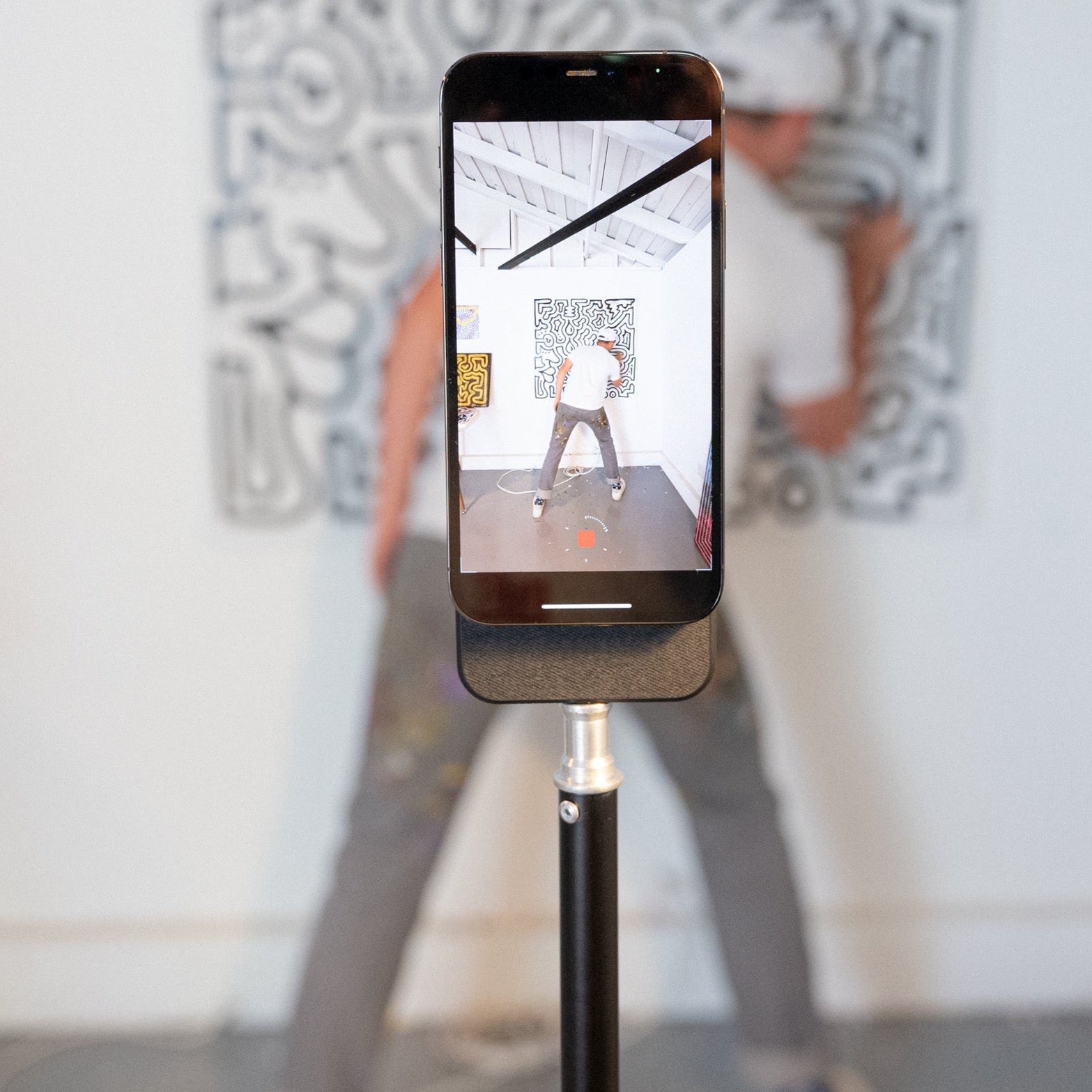 snap+ powerstation stand - Mophie (MagSafe Compatible) - Storming Gravity