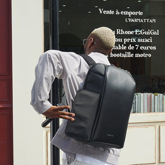 FlipPack Pro 23L | Backpack with Innovative Mag-System - Storming Gravity