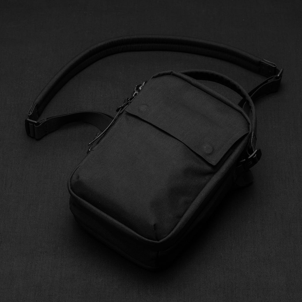 Kompak 5L Crossbody Bag - Black Ember - Storming Gravity