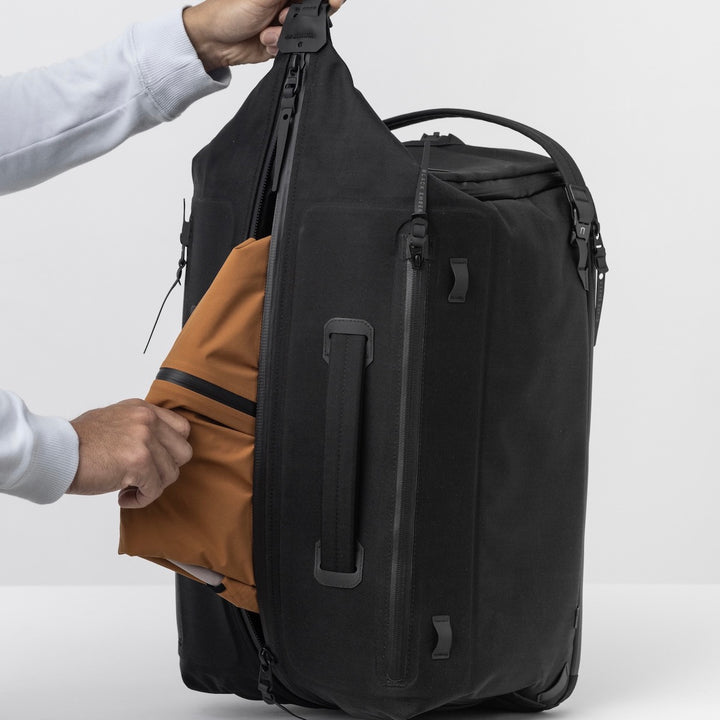 black-ember-duffel-dex-30