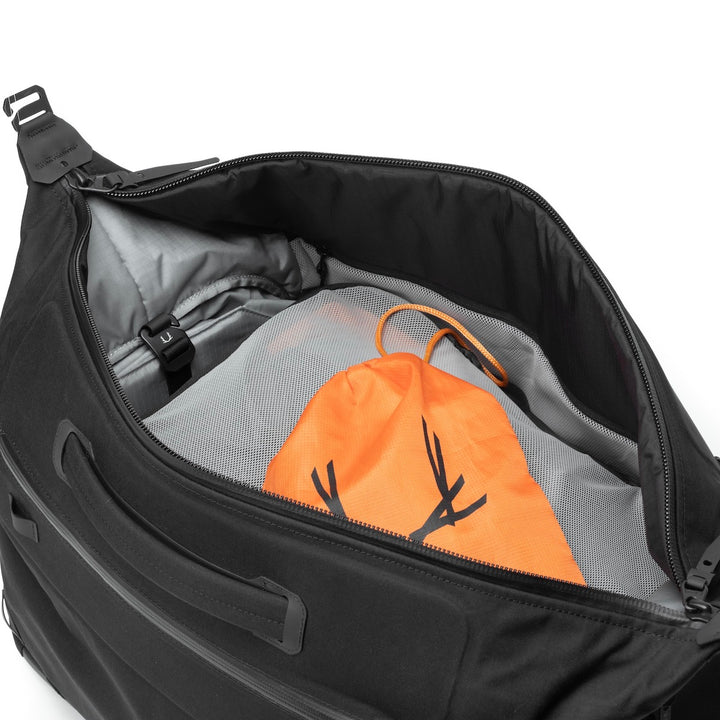 black-ember-duffel-dex-30