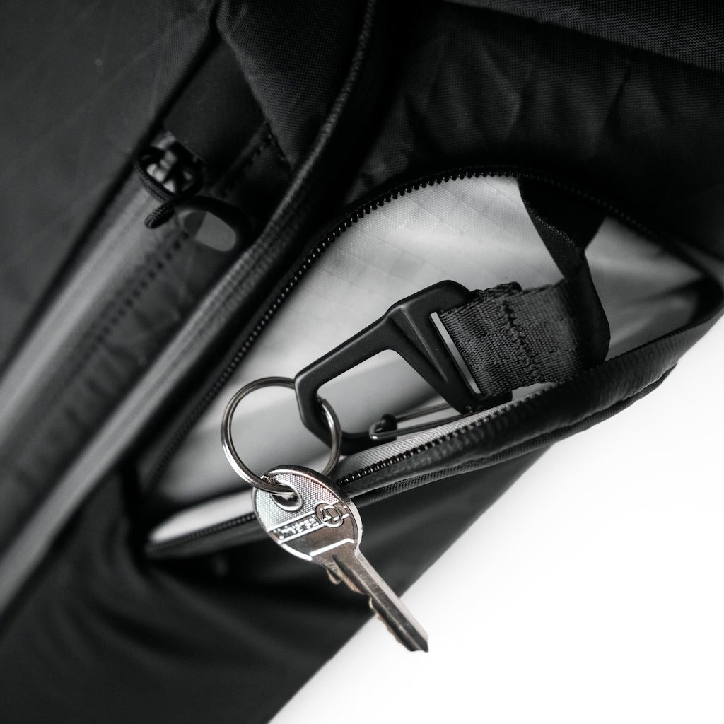 Modern Dayfarer Active Sling Pack (16L) - Storming Gravity