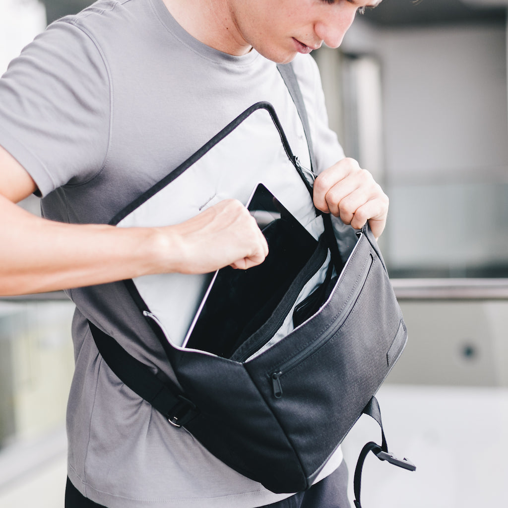 Modern Dayfarer Sling (8L) - Storming Gravity