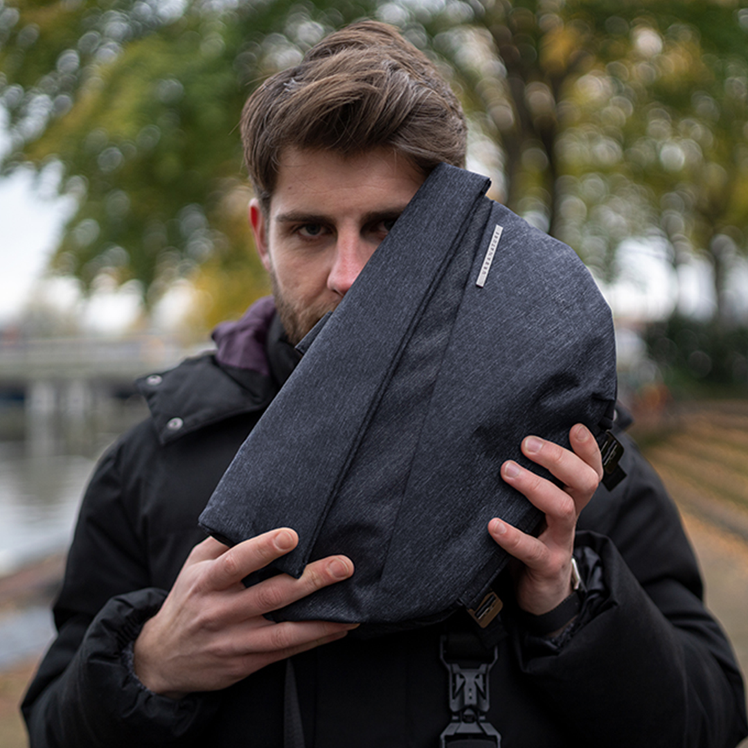 R1 Radiant Urban Sling - Quick Access, Expandable - NIID X URBANATURE