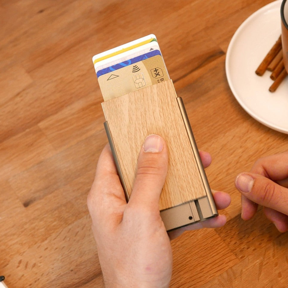 Slider Card Holder - Ogon - Storming Gravity