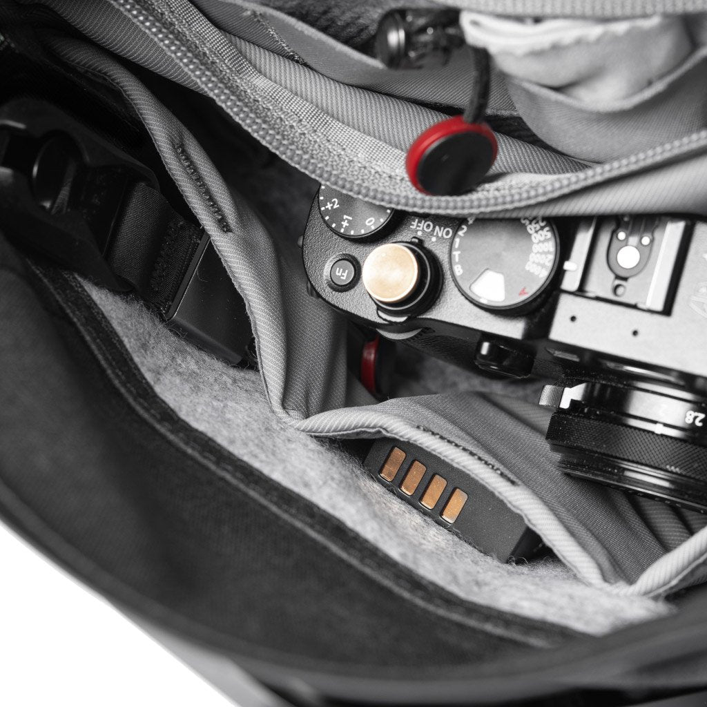 Field Pouch V2 - Peak Design - Storming Gravity