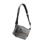 peak-design-everyday-sling-charcoal