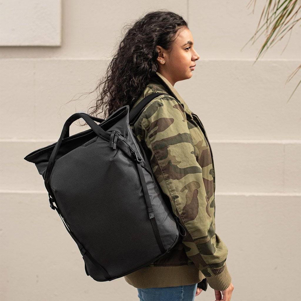 peak-design-everyday-totepack-black