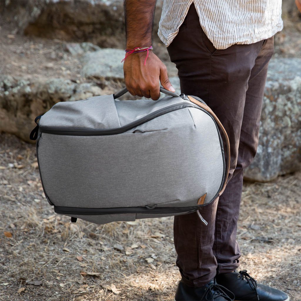 peak-design-everyday-backpack-zip-ash