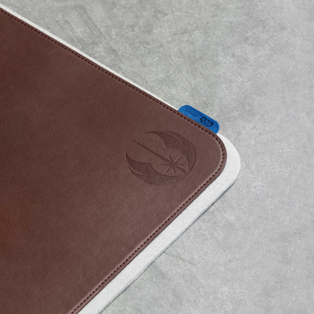 Star Wars™ | Orbitkey Desk Mat Darth Vader™ - Storming Gravity