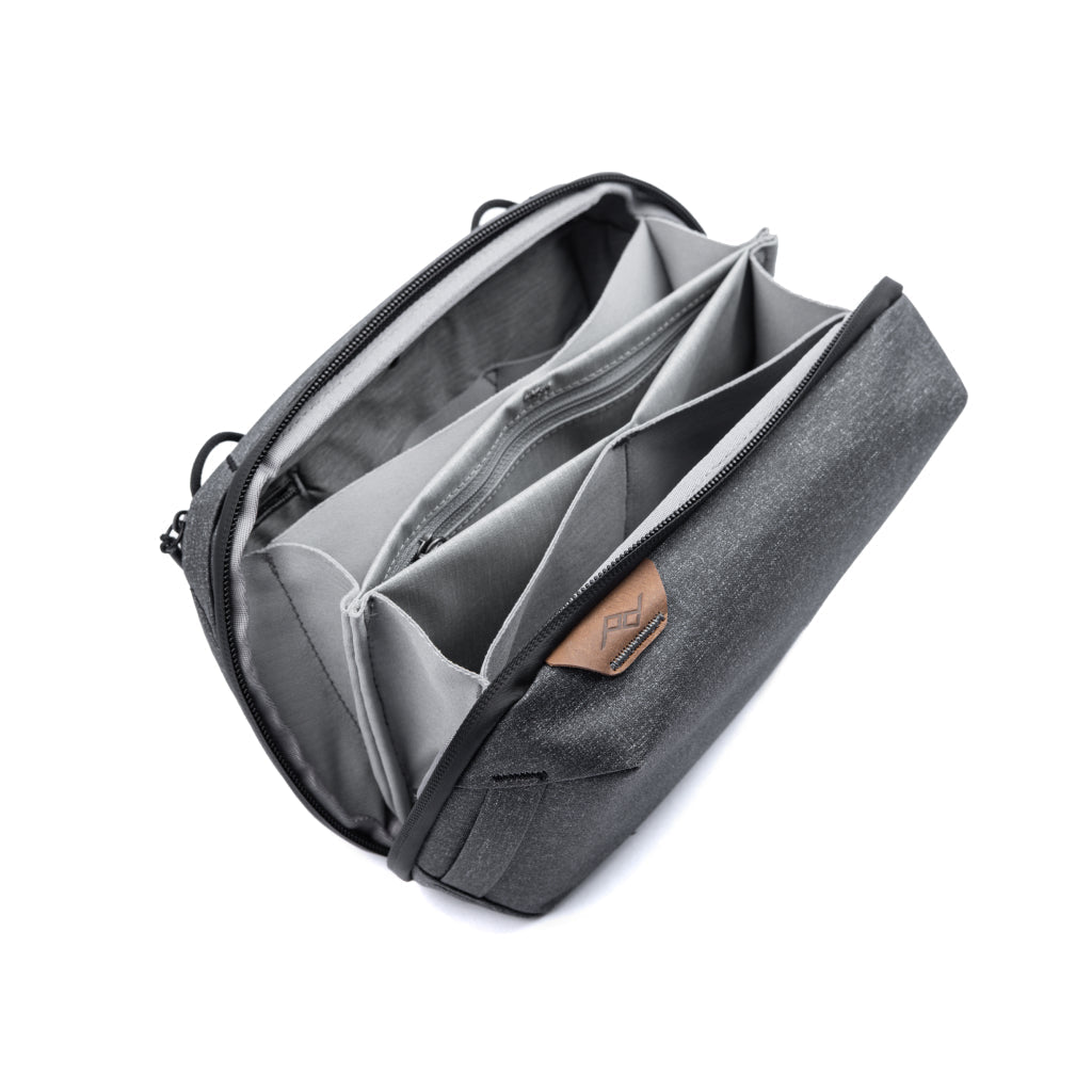 peak-design-tech-pouch-charcoal