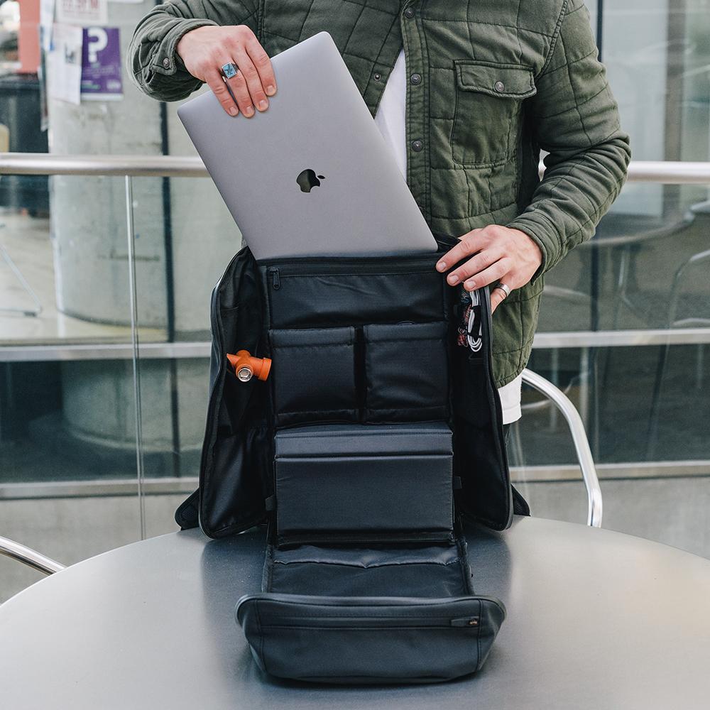 Wandrd Duo Daypack - 20L Dual Side Access Bag - Storming Gravity