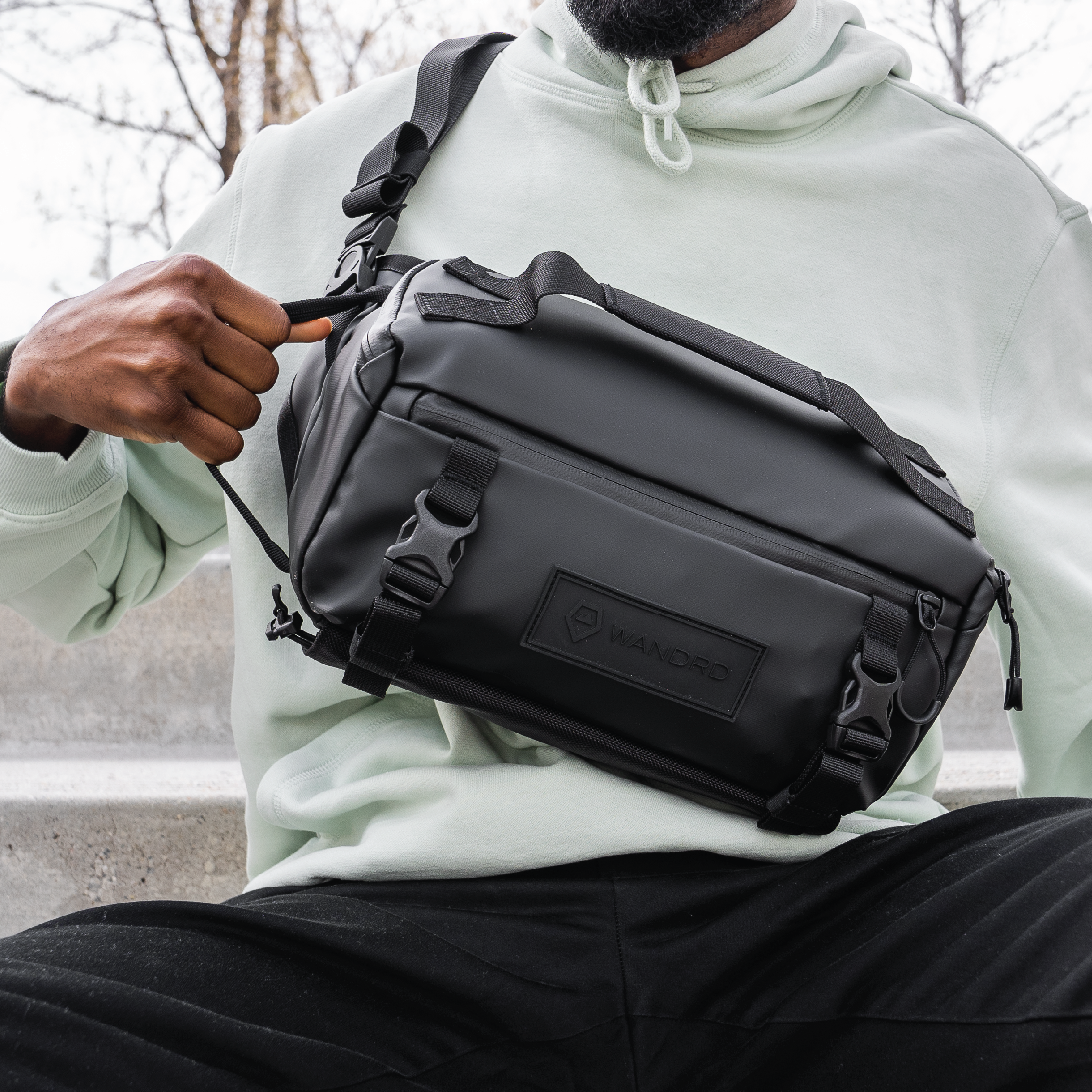 wandrd-rogue-sling-6l-black