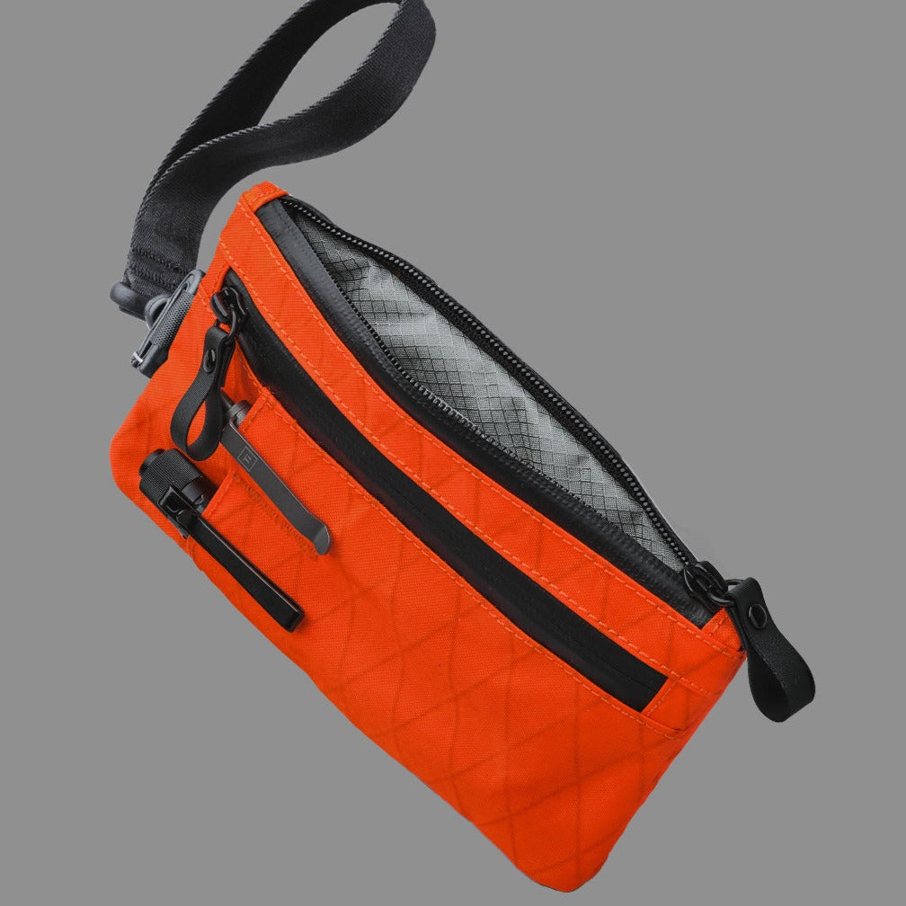 alpaka-zip-clutch-orange